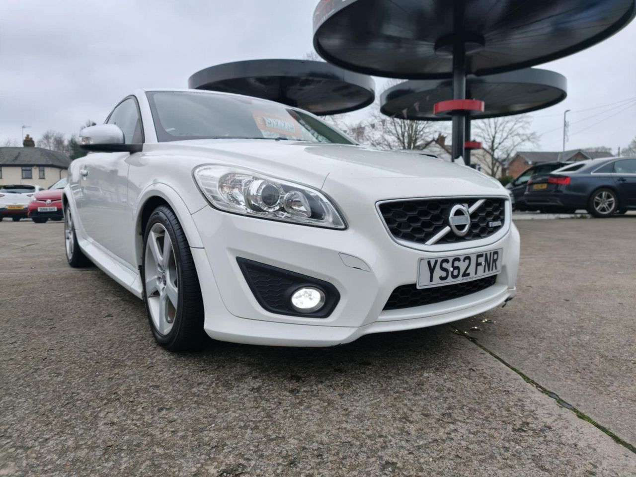 Volvo C30 2.0 R-Design Sports Coupe Euro 5 3dr - Picture 18 of 19