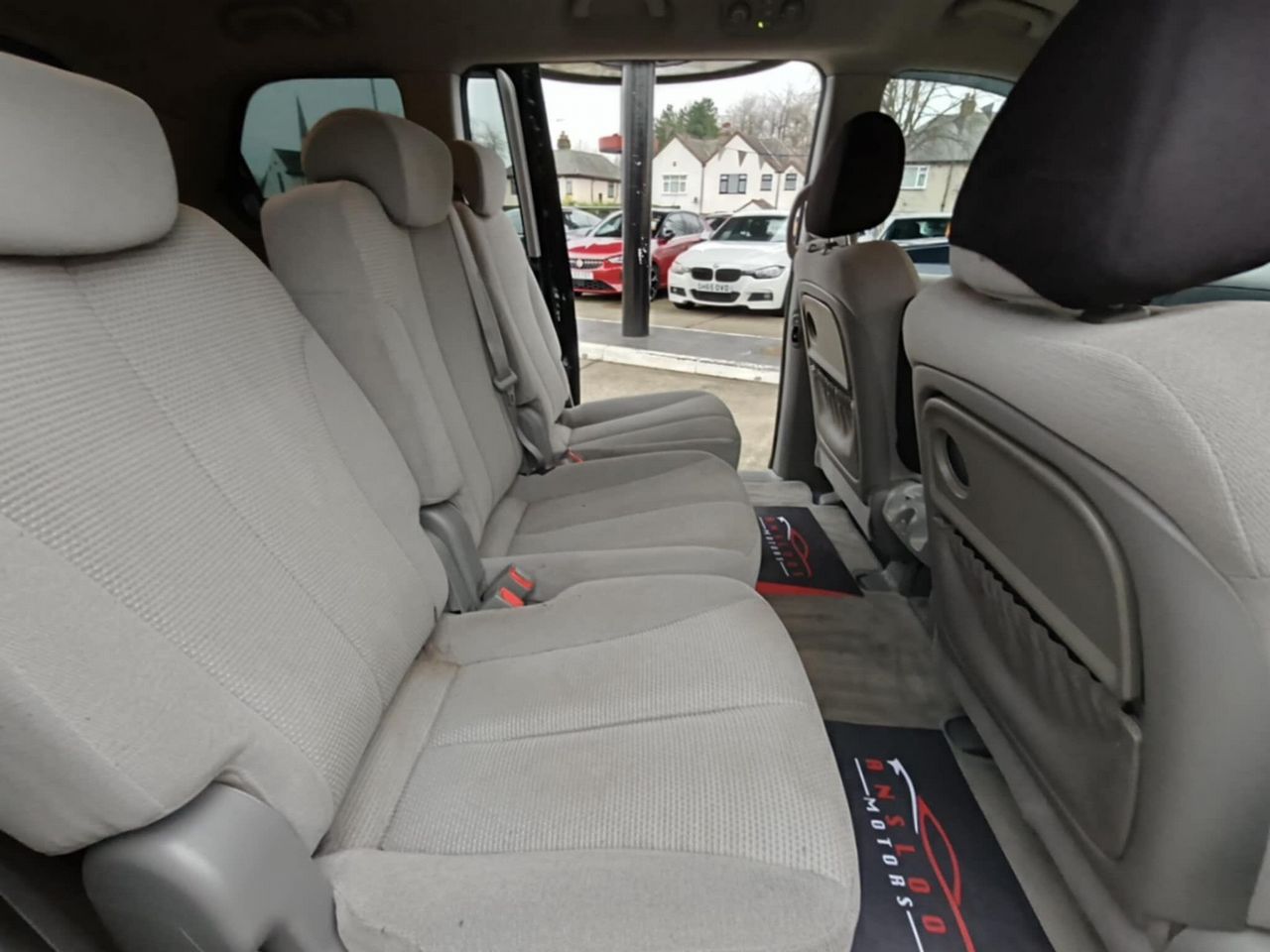 Kia Sedona 2.9 CRDi LS 5dr - Picture 18 of 20