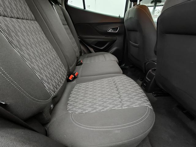 Vauxhall Mokka 1.6i Exclusiv 2WD Euro 6 (s/s) 5dr (2015) - Picture 14