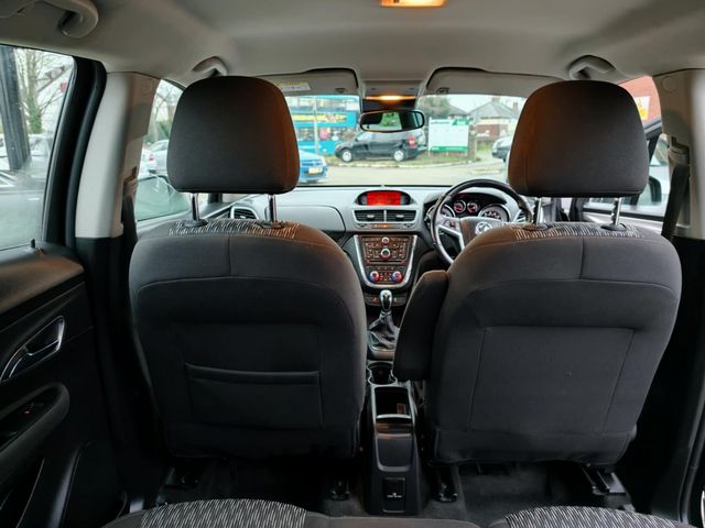 Vauxhall Mokka 1.6i Exclusiv 2WD Euro 6 (s/s) 5dr (2015) - Picture 15