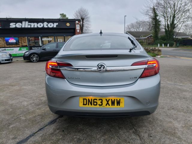 Vauxhall Insignia 2.0 CDTi ecoFLEX Tech Line Euro 5 (s/s) 5dr (2013) - Picture 10