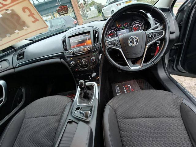 Vauxhall Insignia 2.0 CDTi ecoFLEX Tech Line Euro 5 (s/s) 5dr (2013) - Picture 13