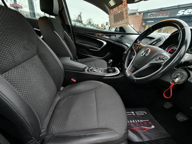 Vauxhall Insignia 2.0 CDTi ecoFLEX Tech Line Euro 5 (s/s) 5dr (2013) - Picture 15