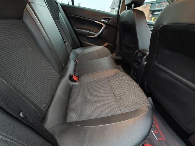 Vauxhall Insignia 2.0 CDTi ecoFLEX Tech Line Euro 5 (s/s) 5dr (2013) - Picture 18