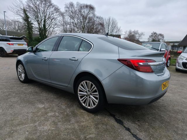 Vauxhall Insignia 2.0 CDTi ecoFLEX Tech Line Euro 5 (s/s) 5dr (2013) - Picture 4