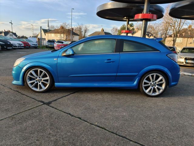 Vauxhall Astra 2.0i 16v VXR Sport Hatch 3dr (2010) - Picture 10