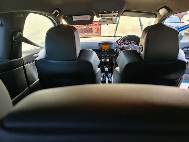 Vauxhall Astra 2.0i 16v VXR Sport Hatch 3dr (2010) - Picture 16