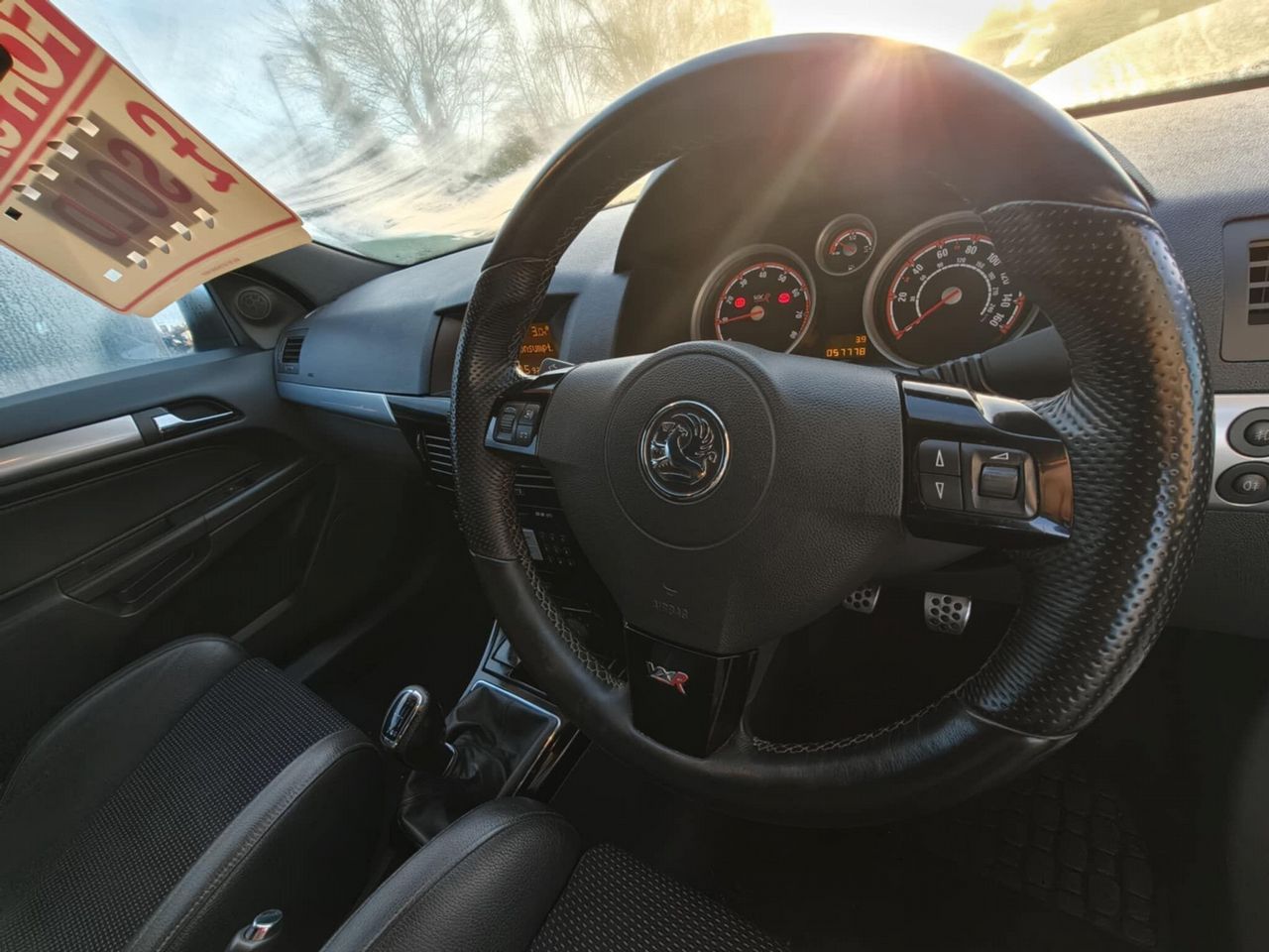 Vauxhall Astra 2.0i 16v VXR Sport Hatch 3dr - Picture 18 of 19