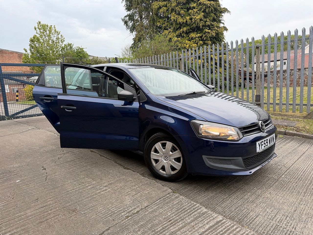 VOLKSWAGEN Polo 1.2 60 PS S - Picture 16 of 17