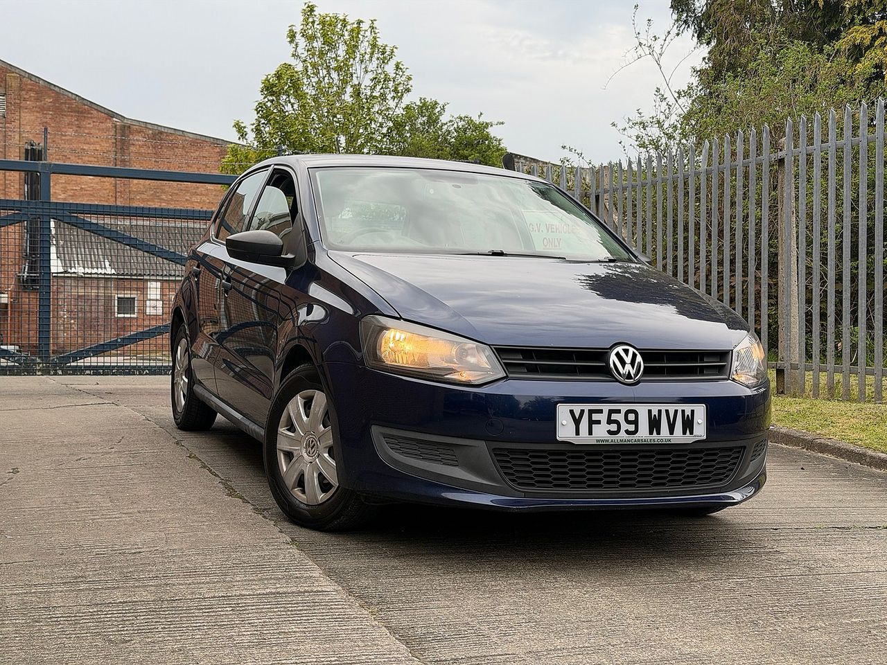 VOLKSWAGEN Polo 1.2 60 PS S - Picture 2 of 17