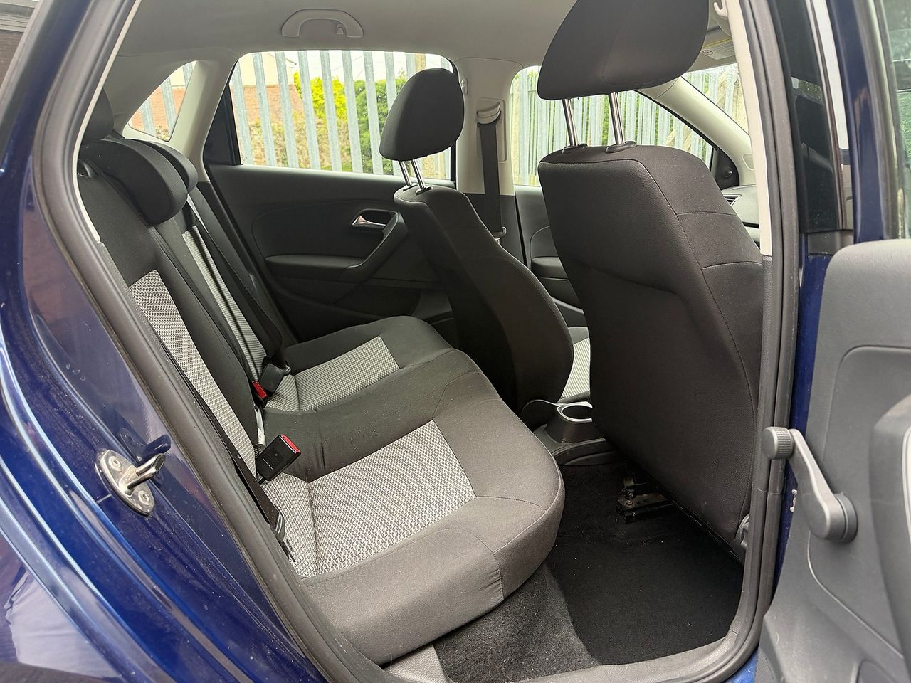 VOLKSWAGEN Polo 1.2 60 PS S - Picture 8 of 17