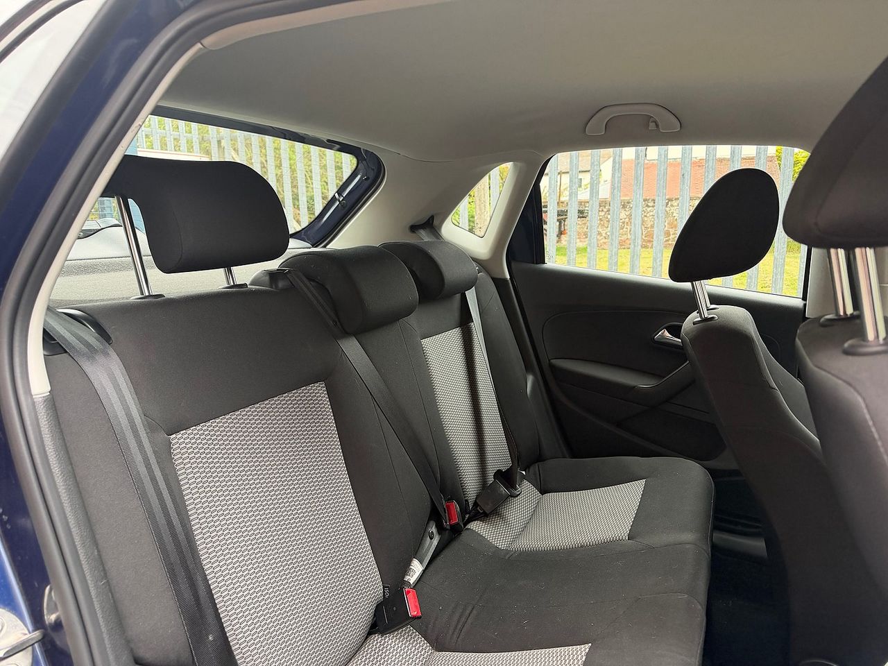 VOLKSWAGEN Polo 1.2 60 PS S - Picture 9 of 17