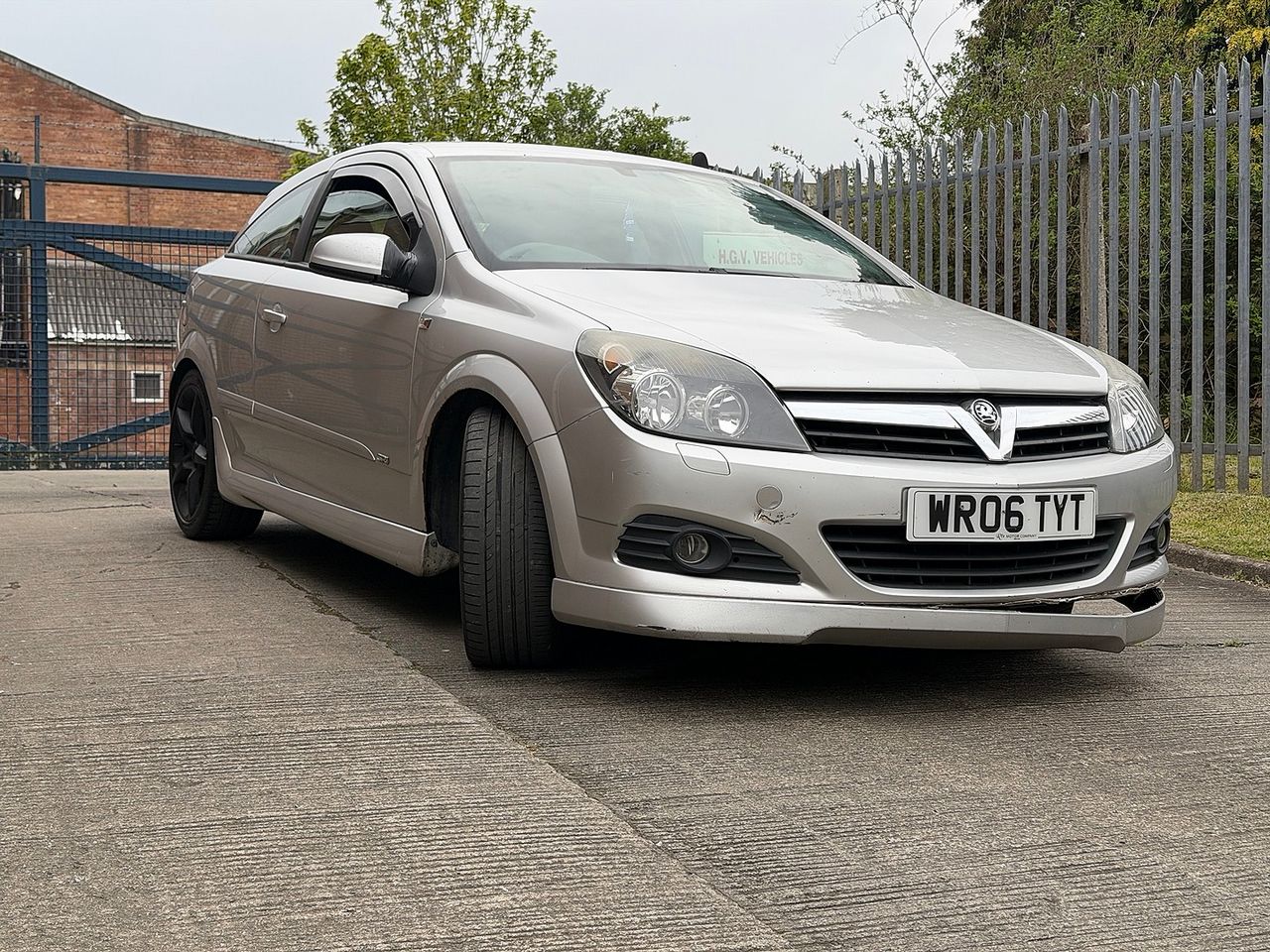 VAUXHALL Astra SRi 1.9CDTi 16v (150PS) - Picture 2 of 19