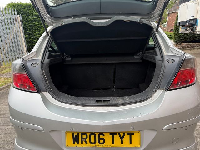 VAUXHALL Astra SRi 1.9CDTi 16v (150PS) - Thumbnail 8 of 19