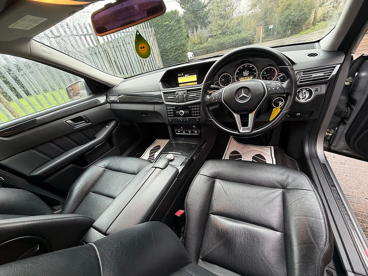 Mercedes-benz E-Class E220 CDI BlueEFFICIENCY SE Auto - Picture 11 of 20
