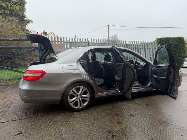 Mercedes-benz E-Class E220 CDI BlueEFFICIENCY SE Auto - Thumbnail 19 of 20