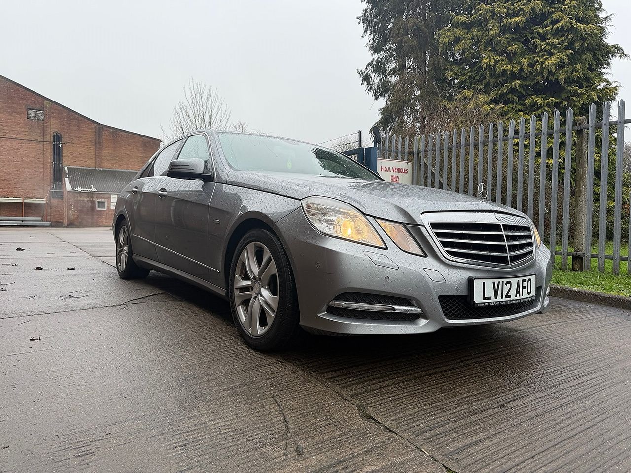 Mercedes-benz E-Class E220 CDI BlueEFFICIENCY SE Auto - Picture 1 of 20