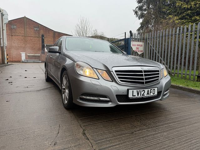 Mercedes-benz E-Class E220 CDI BlueEFFICIENCY SE Auto - Thumbnail 2 of 20
