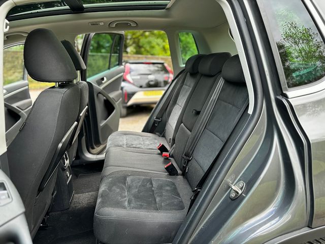 VOLKSWAGEN Tiguan Match TDI 4MOTION BMT 2.0 140 PS DSG - Thumbnail 4 of 16