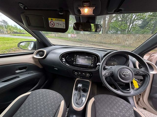 TOYOTA Aygo X 1.0 VVT-i Edge Auto - Thumbnail 12 of 22
