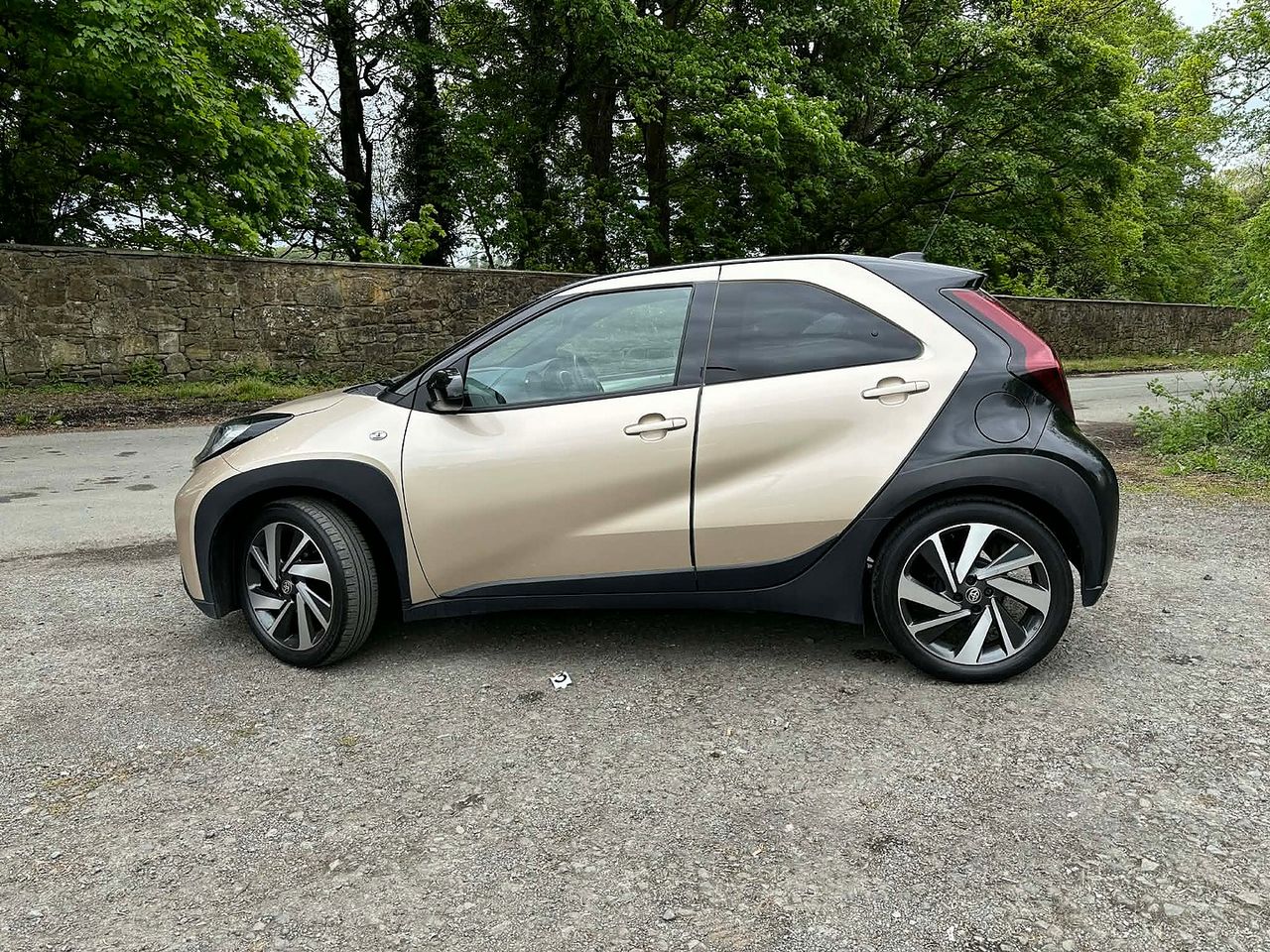 TOYOTA Aygo X 1.0 VVT-i Edge Auto - Picture 14 of 22