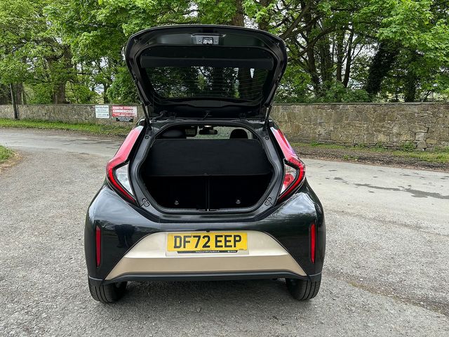 TOYOTA Aygo X 1.0 VVT-i Edge Auto - Thumbnail 17 of 22