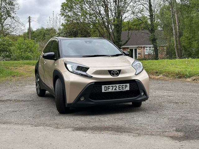 TOYOTA Aygo X 1.0 VVT-i Edge Auto - Thumbnail 2 of 22
