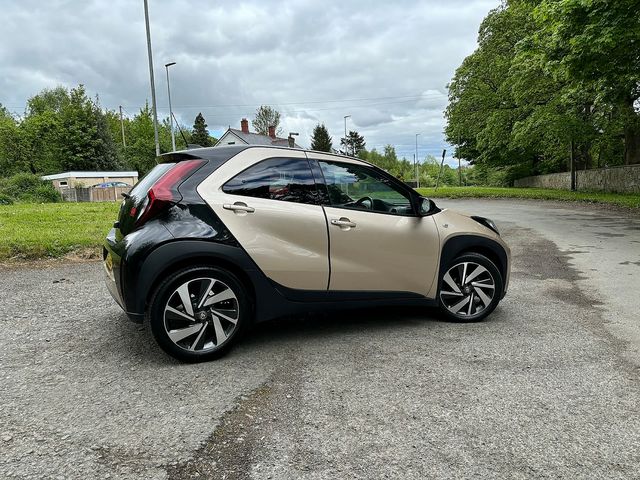 TOYOTA Aygo X 1.0 VVT-i Edge Auto - Thumbnail 4 of 22