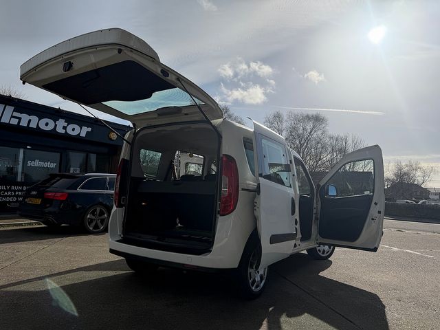 FIAT Doblò 1.4 16v 95 Easy - Thumbnail 16 of 18
