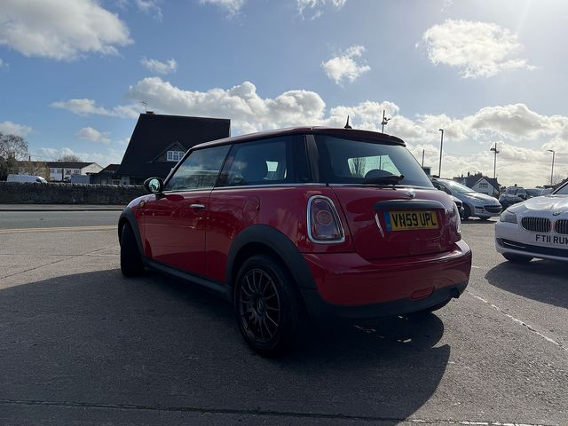 MINI MINI One - Thumbnail 5 of 9