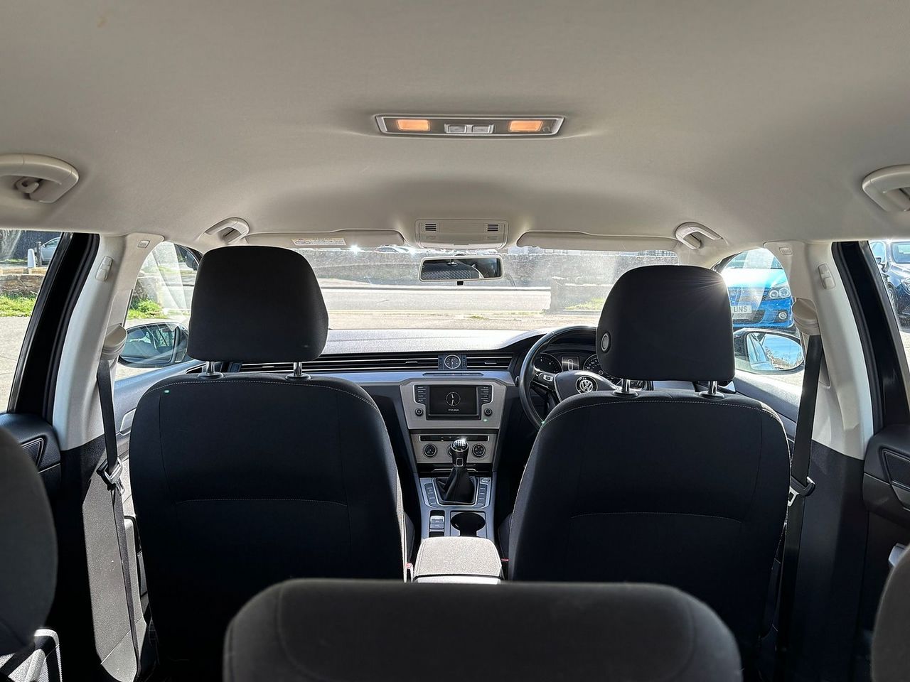 VOLKSWAGEN Passat S TDI 2.0 150 PS 6 speed Man - Picture 12 of 20