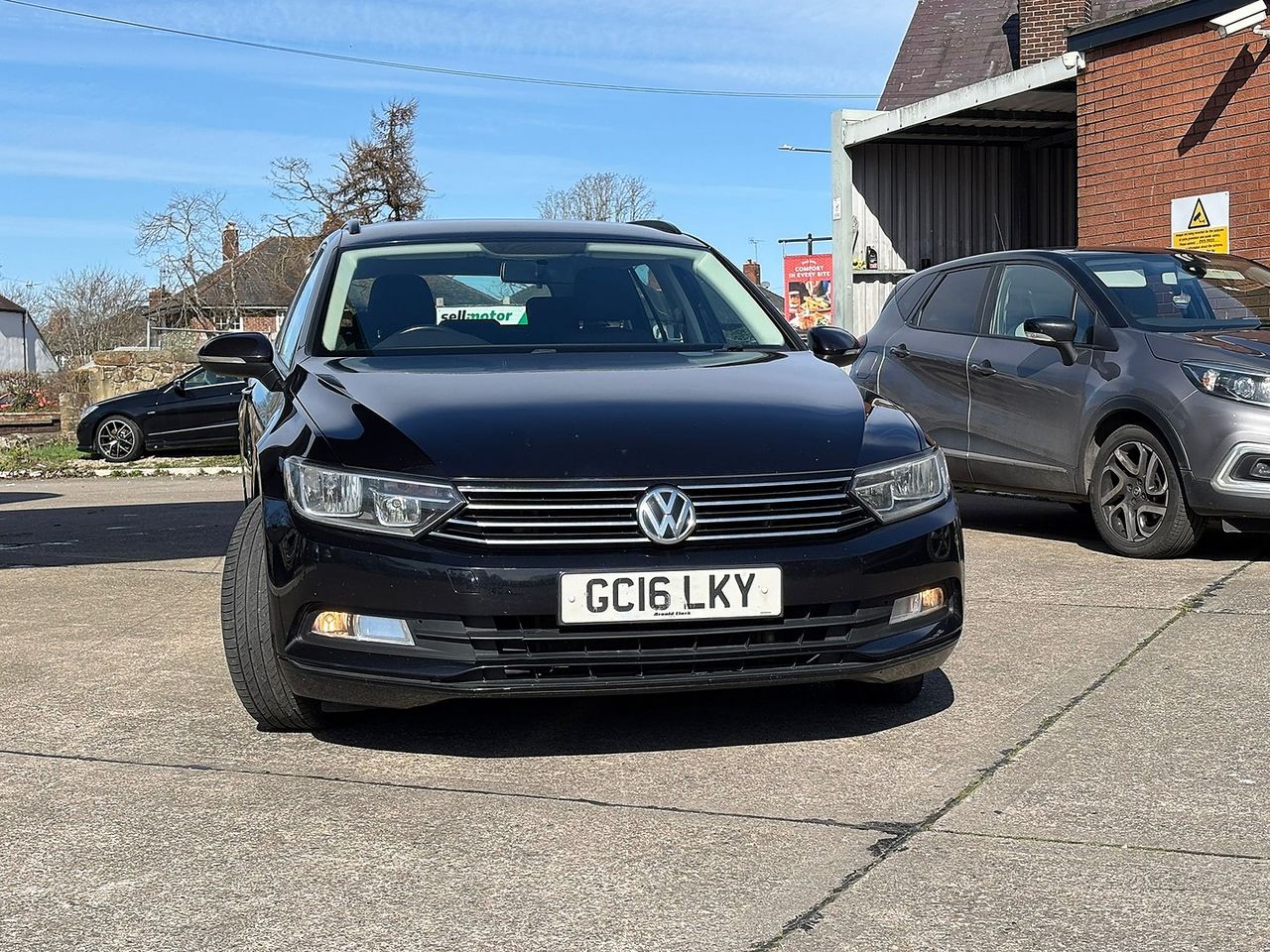 VOLKSWAGEN Passat S TDI 2.0 150 PS 6 speed Man - Picture 2 of 20