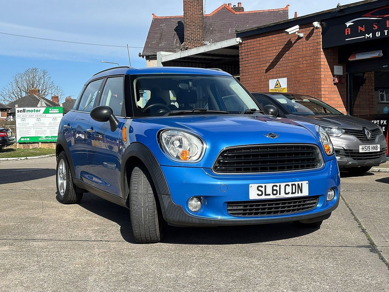 MINI COUNTRYMAN One - Picture 1 of 20
