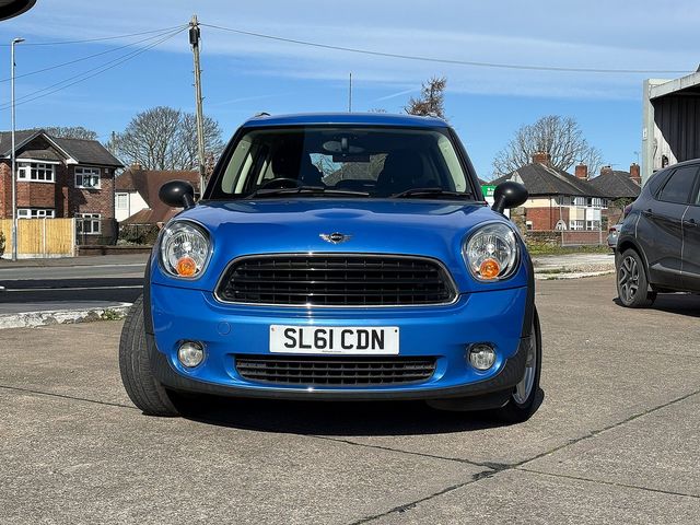 MINI COUNTRYMAN One - Thumbnail 2 of 20