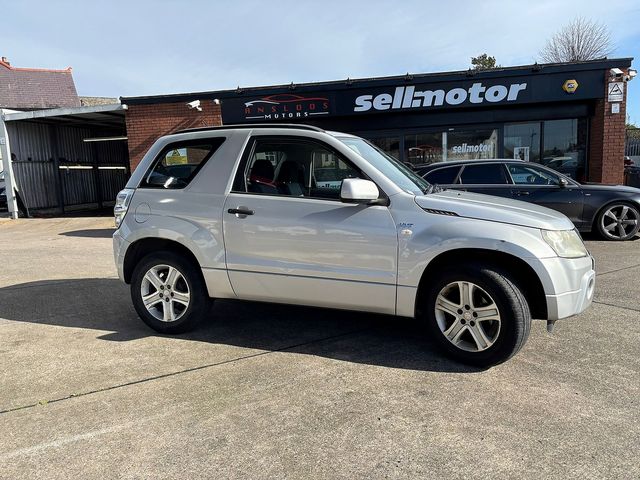 SUZUKI Grand Vitara 1.6 16v VVT 3-door - Thumbnail 16 of 21