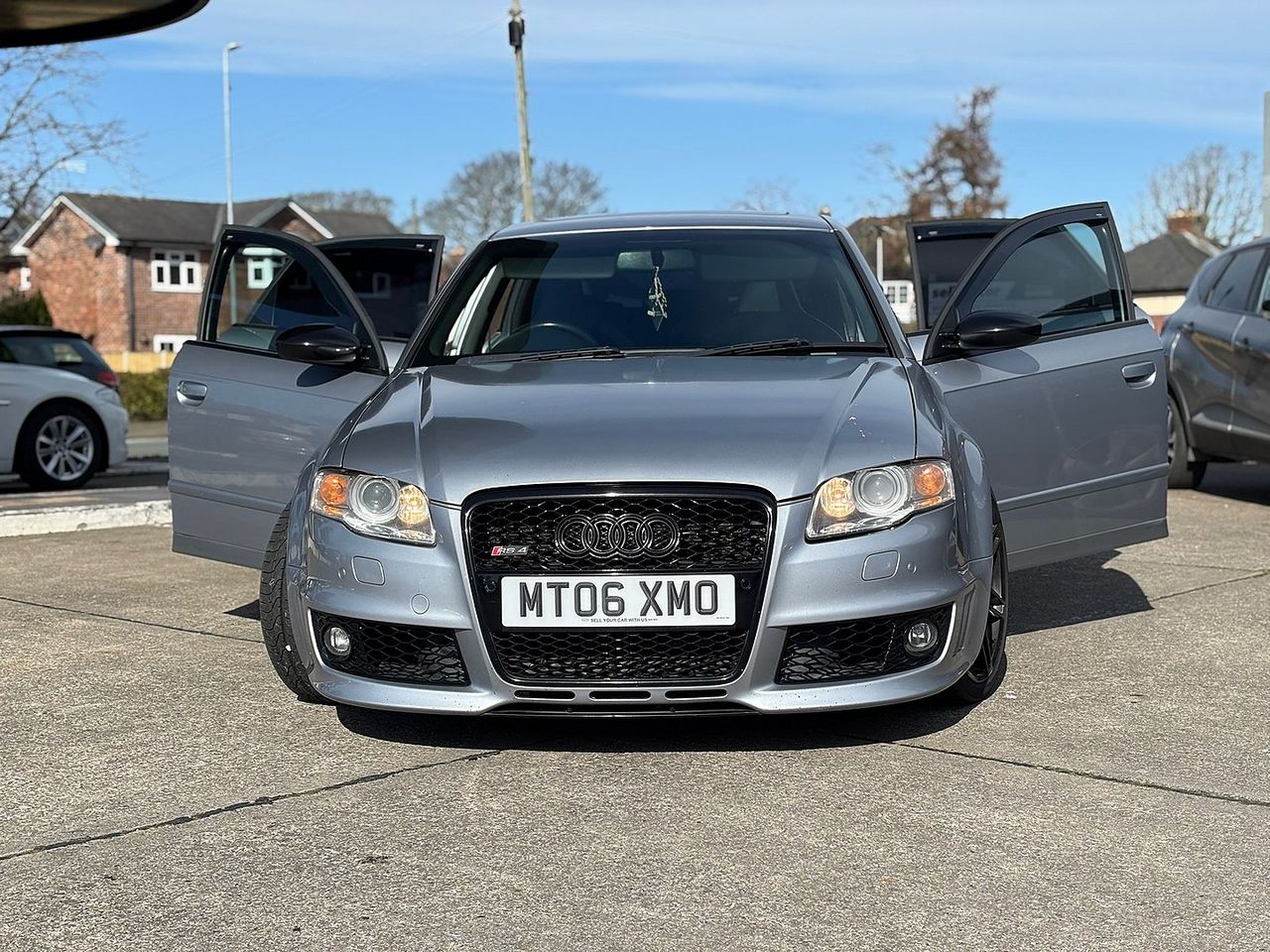 AUDI RS4 4.2 quattro - Picture 18 of 18
