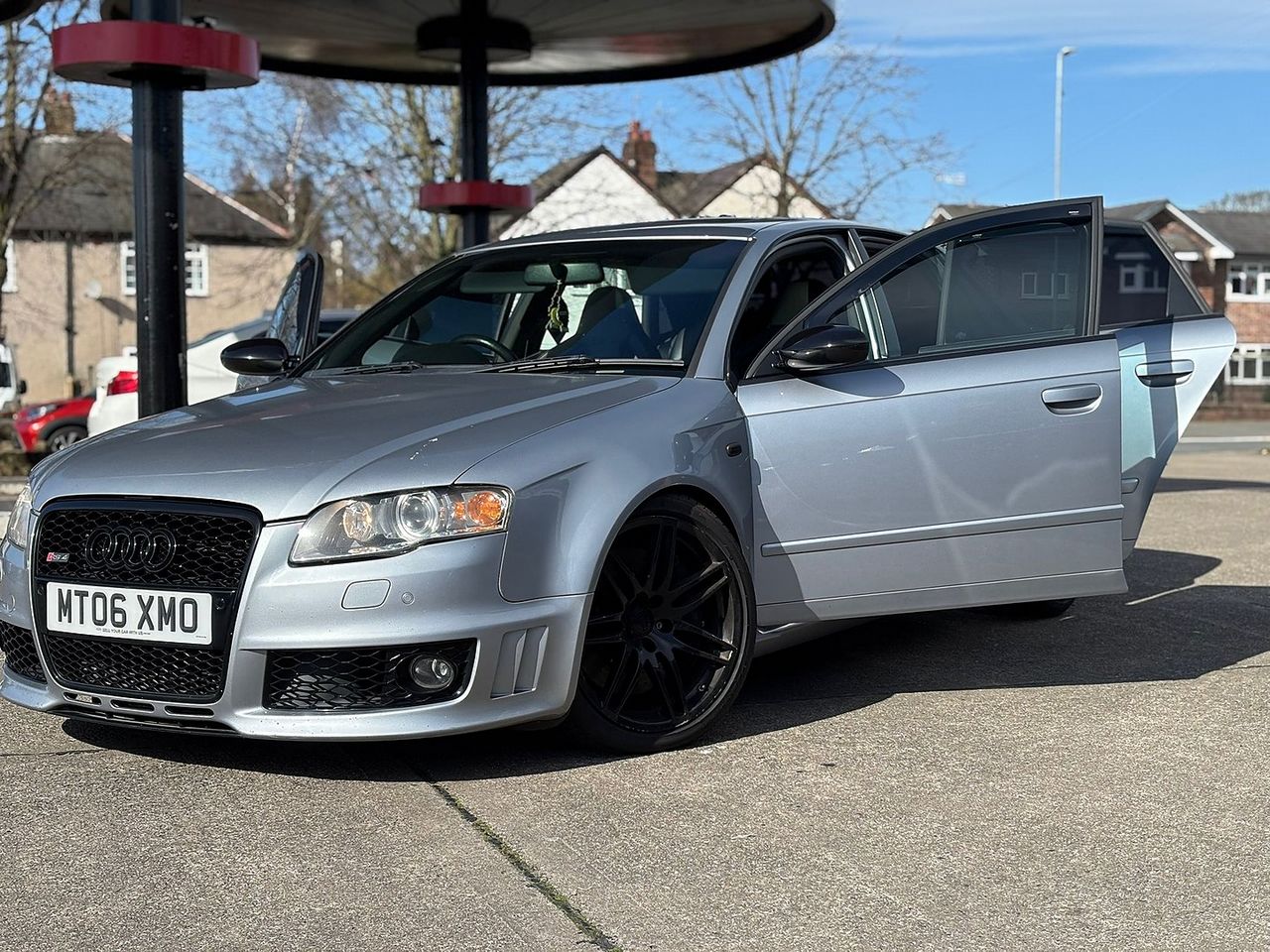 AUDI RS4 4.2 quattro - Picture 6 of 18
