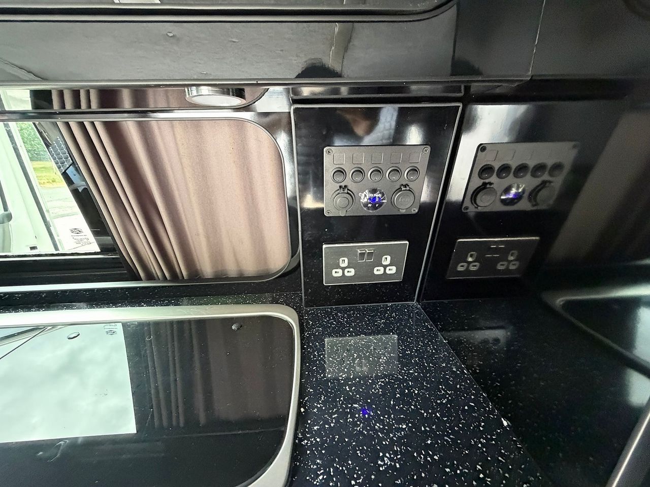 VOLKSWAGEN Transporter T28 84PS TDI PD SWB 1.9 - Picture 35 of 48