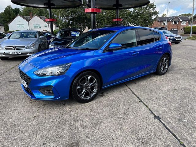 Ford Focus 1.0T EcoBoost ST-Line Euro 6 (s/s) 5dr (2018) - Picture 11