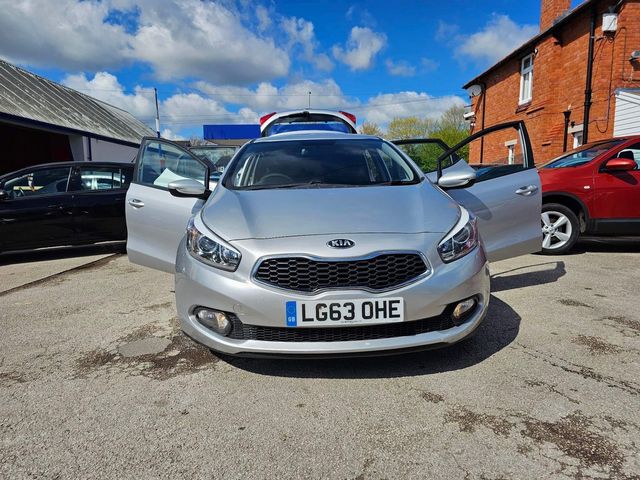 Kia Ceed 1.4 CRDi 1 Euro 5 5dr (2013) - Picture 18