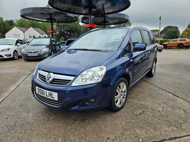 Vauxhall Zafira 1.8 16V Elite Euro 5 5dr (2011) - Picture 3