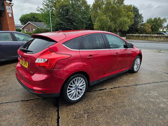 Ford Focus 1.0T EcoBoost Zetec Euro 5 (s/s) 5dr (2012) - Picture 7