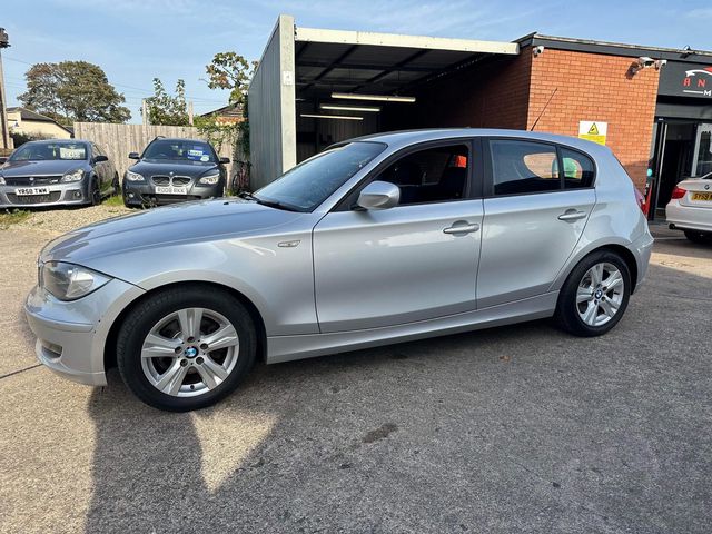 BMW 1 Series 2.0 118d SE Euro 5 5dr (2009) - Picture 6