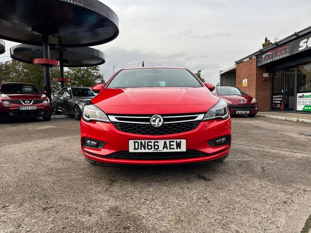 Vauxhall Astra 1.4i Turbo SRi Euro 6 5dr (2016) - Picture 2