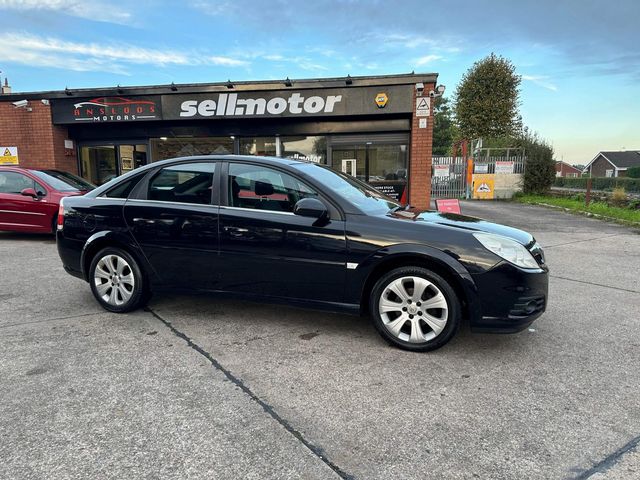 Vauxhall Vectra 1.8 VVT Exclusiv 5dr (2008) - Picture 14