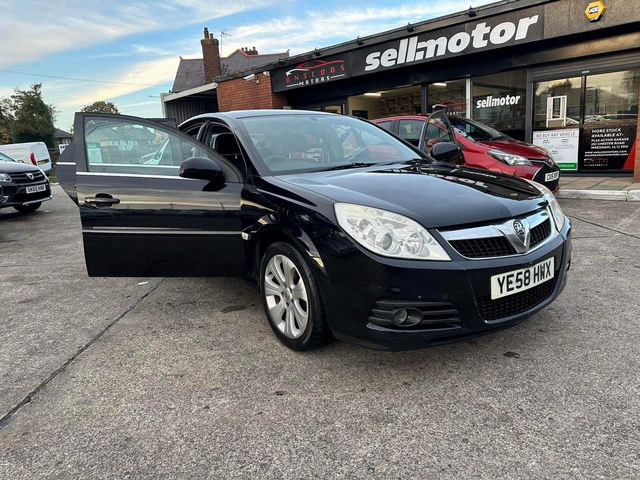 Vauxhall Vectra 1.8 VVT Exclusiv 5dr (2008) - Picture 18