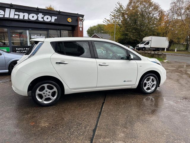 Nissan Leaf 24kWh Acenta Auto 5dr (2015) - Picture 6