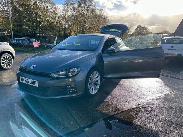 Volkswagen Scirocco 2.0 TSI BlueMotion Tech GT DSG Euro 6 (s/s) 3dr (2016) - Picture 12