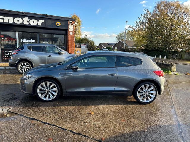 Volkswagen Scirocco 2.0 TSI BlueMotion Tech GT DSG Euro 6 (s/s) 3dr (2016) - Picture 4