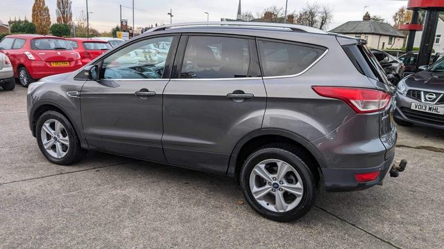 Ford Kuga 2.0 TDCi Zetec Powershift AWD Euro 5 5dr (2014) - Picture 6